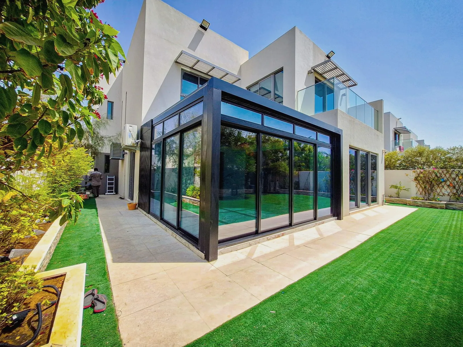 Al Barrak aluminium and glass project 1
